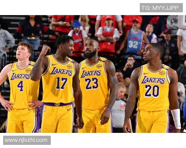 2013年湖人与快船激战回顾CCTV精彩瞬间重温篮球经典对决