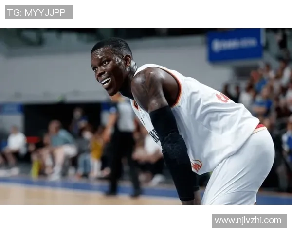 丹尼斯施罗德的篮球之路:从德国天才到NBA明星的成长历程 丹尼斯施罗德的篮球之路:从德国天才到NBA明星的成长历程